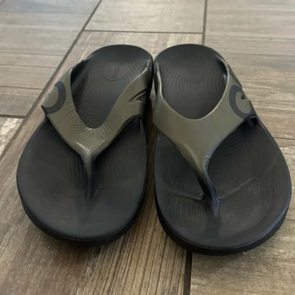 Oofos Men's OOriginal Sport Sandals size 10